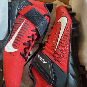 NIKE FOOTBALL CLEATS